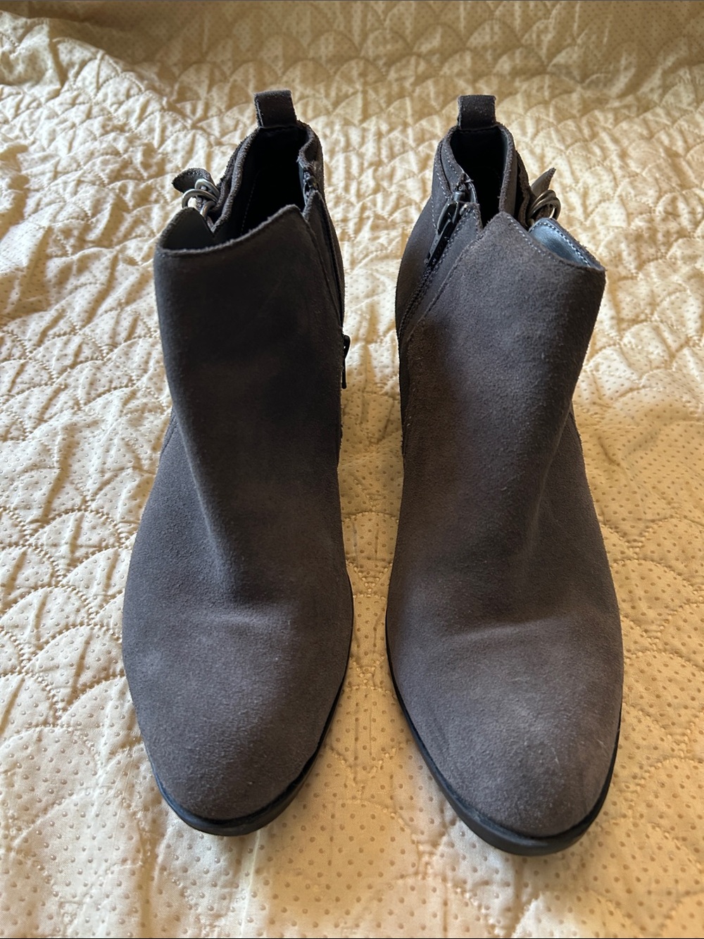 White Mountain Grey Suede Sadie Ankle Booties 9.5